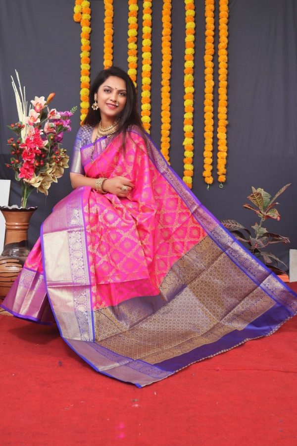 Aastha Fashion Pink Woven Kanjivaram Silk Saree with Blouse Discount